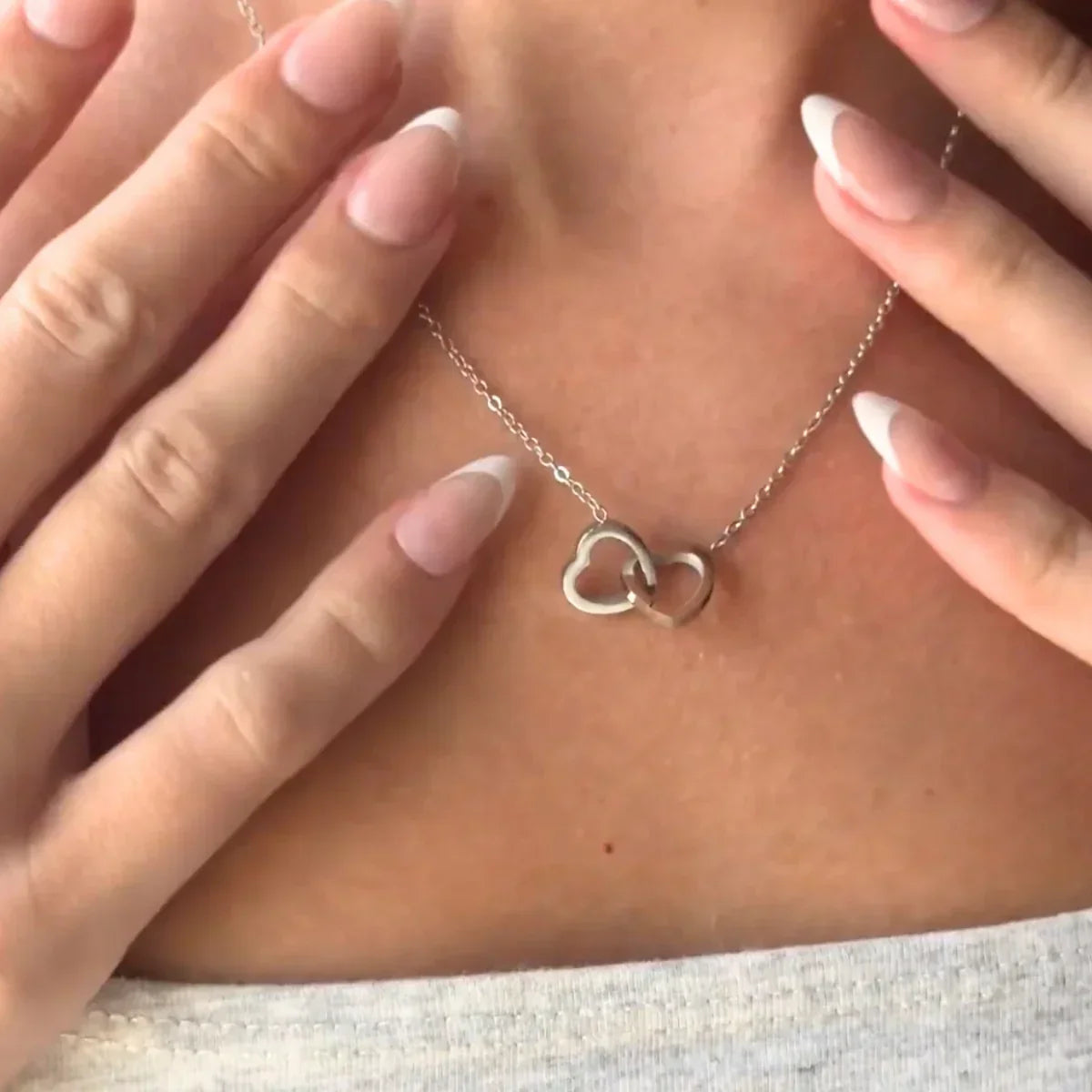 Coffret Rose Éternelle avec Collier Gravé